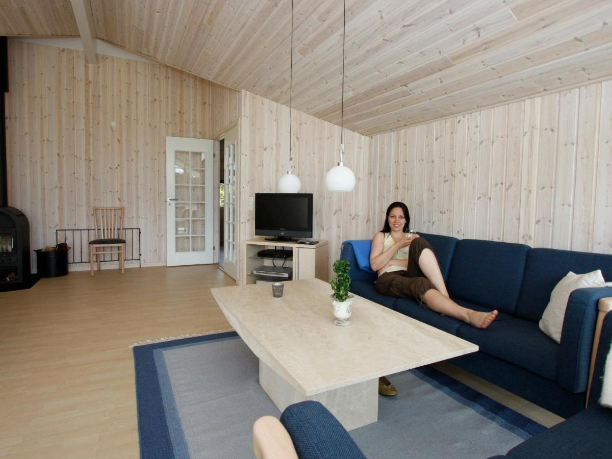 10 Person Holiday Home In R Dby Kramnitse Bagian luar foto