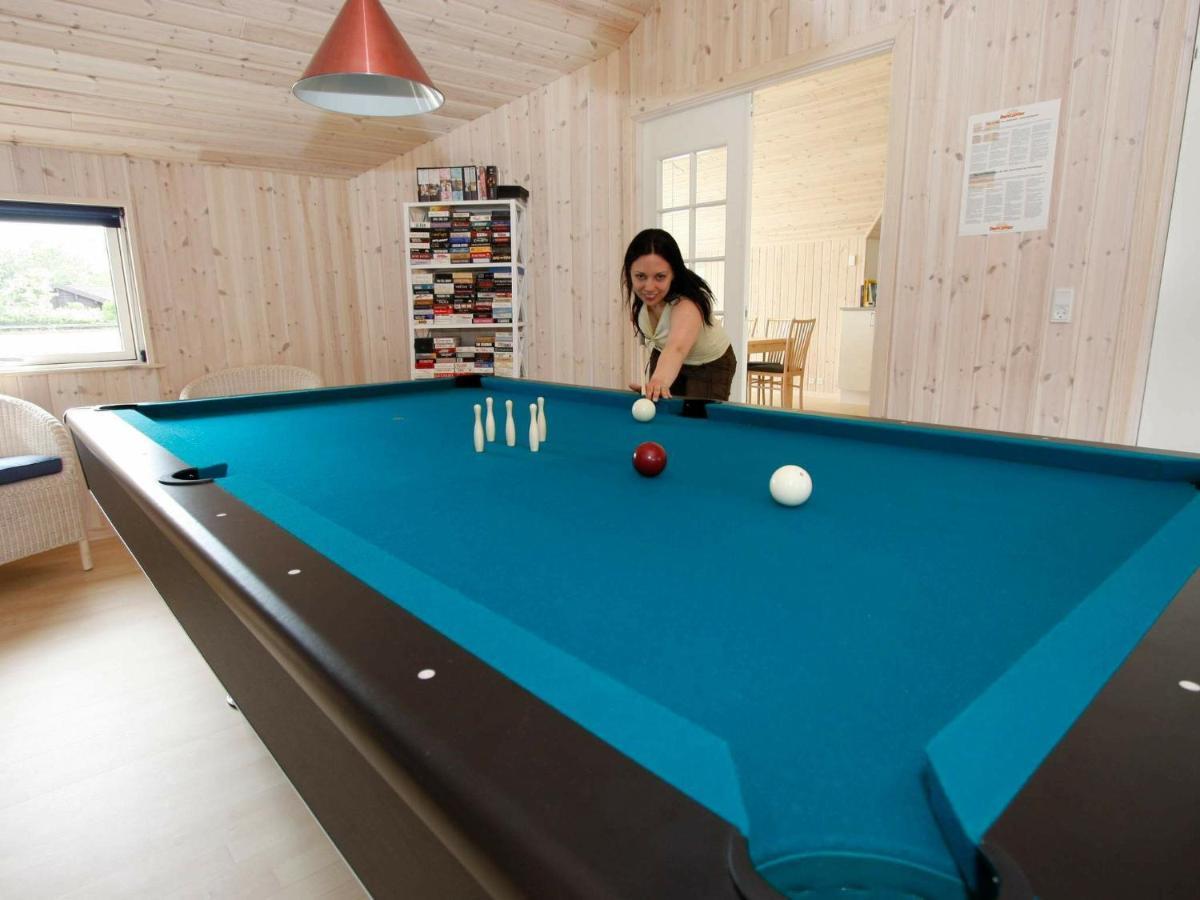 10 Person Holiday Home In R Dby Kramnitse Bagian luar foto
