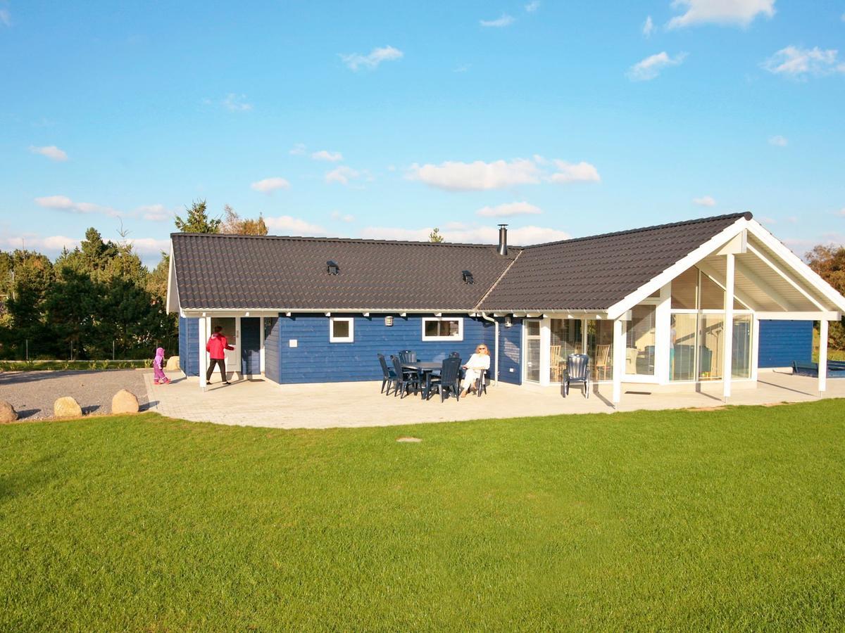 10 Person Holiday Home In R Dby Kramnitse Bagian luar foto